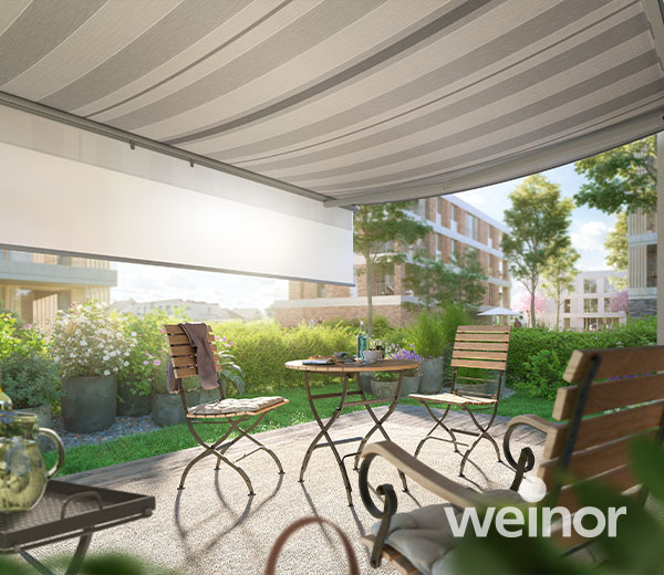 Markise Topas 2 über einer Terrasse mit Volant