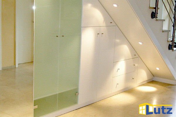 Unterbauschrank mit Spiegelelementen